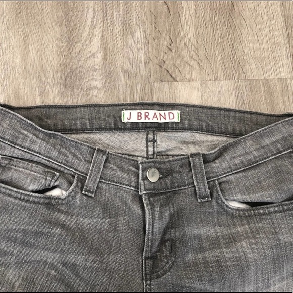 J Brand Women's Gray Low Rise Cigarette Straight Leg Skinny Jeans sz 26 x 30 - Picture 3 of 3